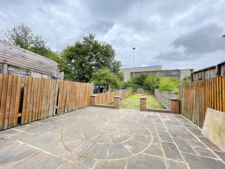 Brent Park Road, London, Image 11