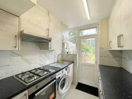 Brent Park Road, London, Image 3