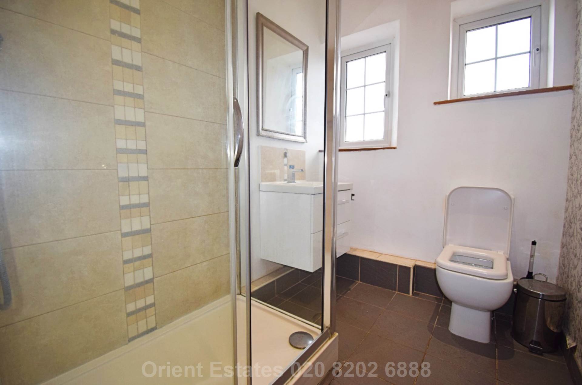 Vivian Avenue, Hendon Central, Image 5