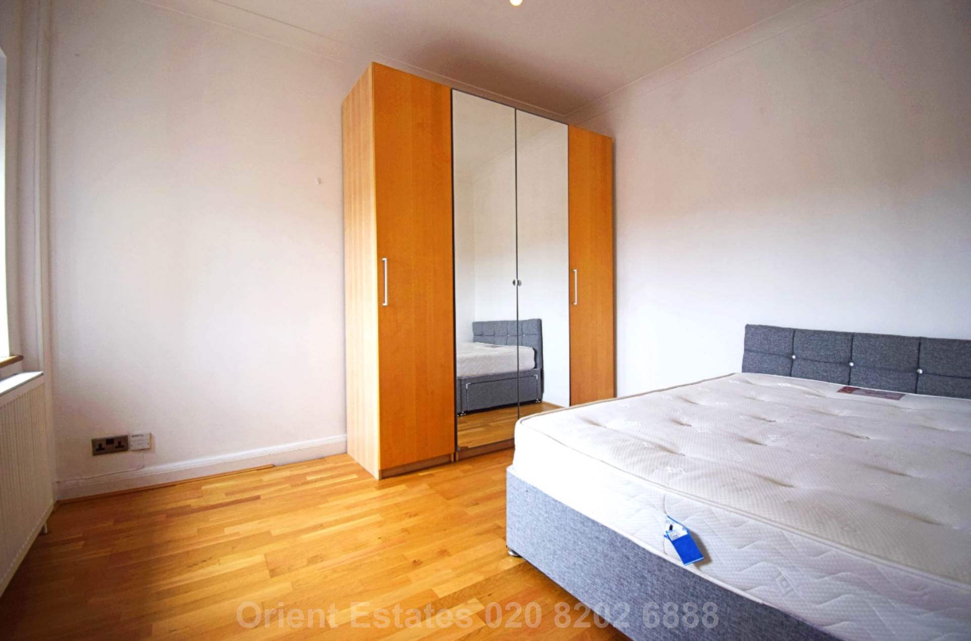 Vivian Avenue, Hendon Central, Image 7