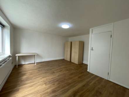 Belle Vue Estate, Hendon, Image 4