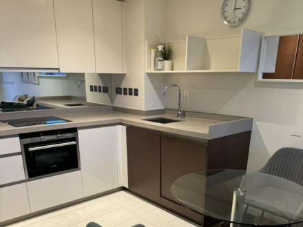 Oakland Quay, London, Image 2