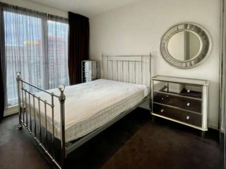 Oakland Quay, London, Image 3