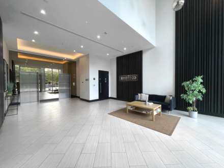 Chaucer Gardens, Aldgate East, Image 1
