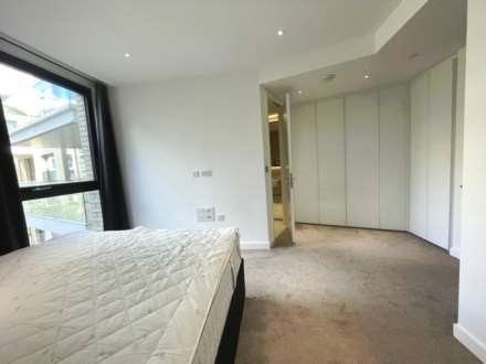 Chaucer Gardens, Aldgate East, Image 6