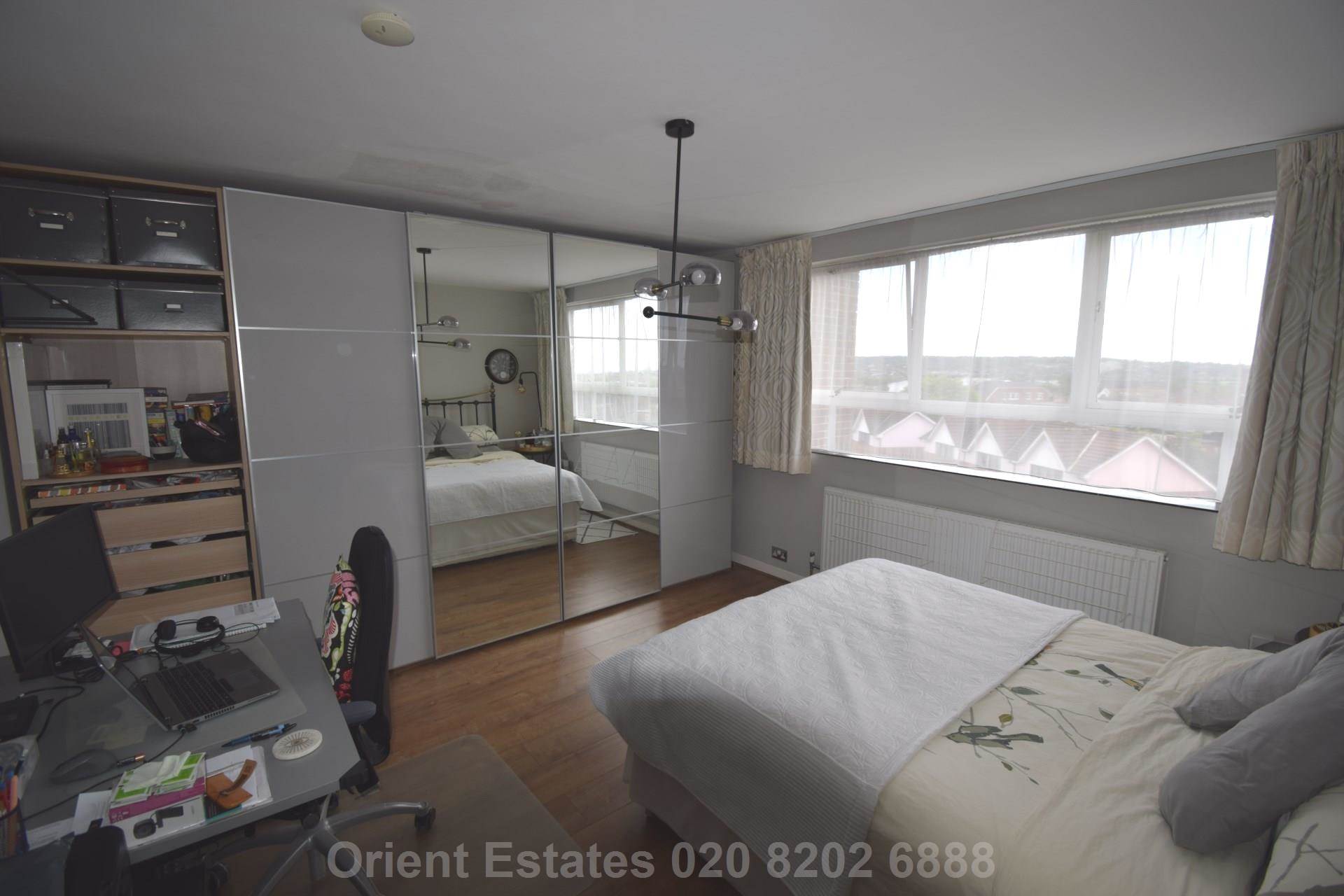 Station Road, London, Image 4