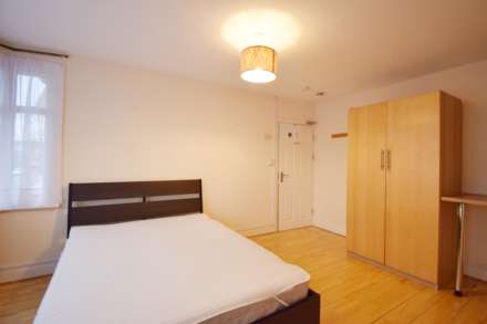 Clovelly Ave, Colindale, Image 2