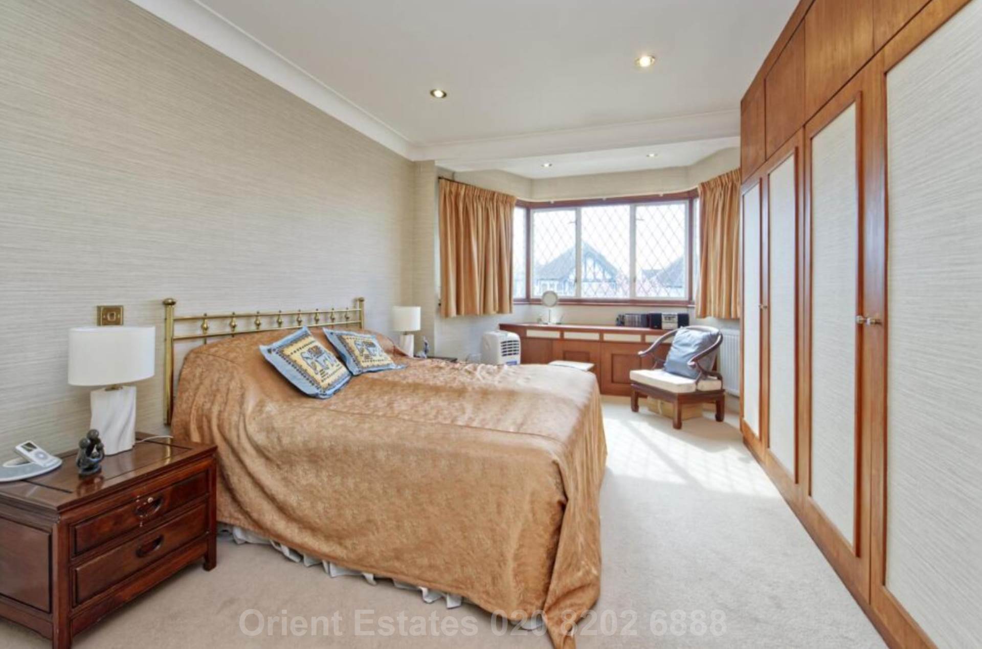 Vaughan Avenue, London, Image 4