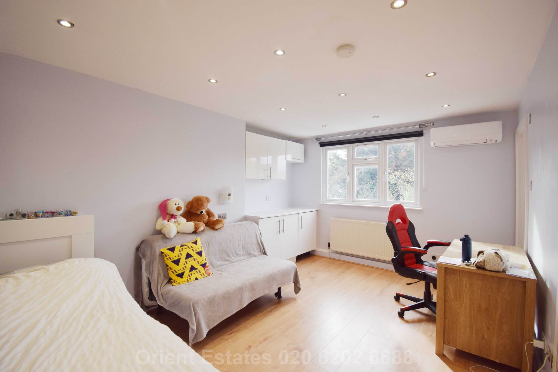 Greyhound Hill, London, Image 14