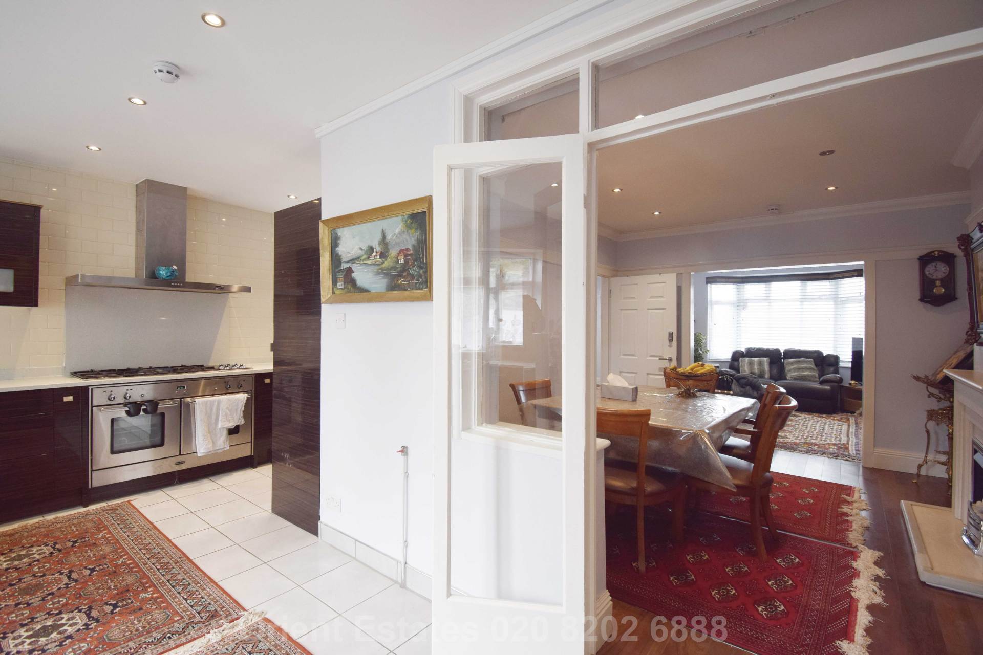 Greyhound Hill, London, Image 6