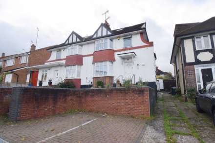 5 Bedroom Semi-Detached, Greyhound Hill, London