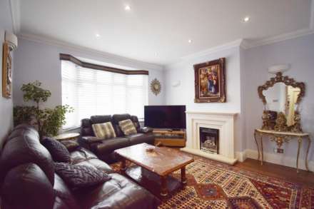 Greyhound Hill, London, Image 2