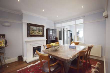 Greyhound Hill, London, Image 3