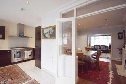 Greyhound Hill, London, Image 6