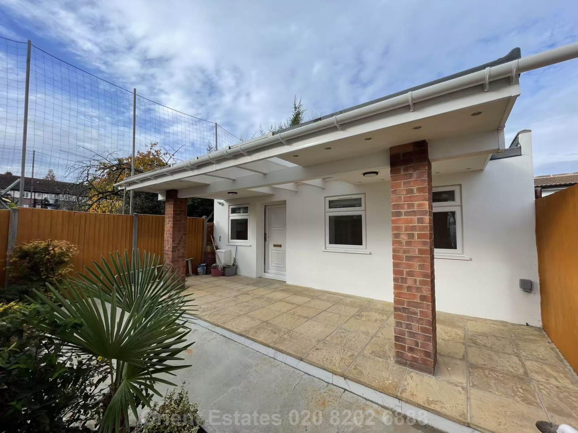 Southbourne Avenue, London, Image 1