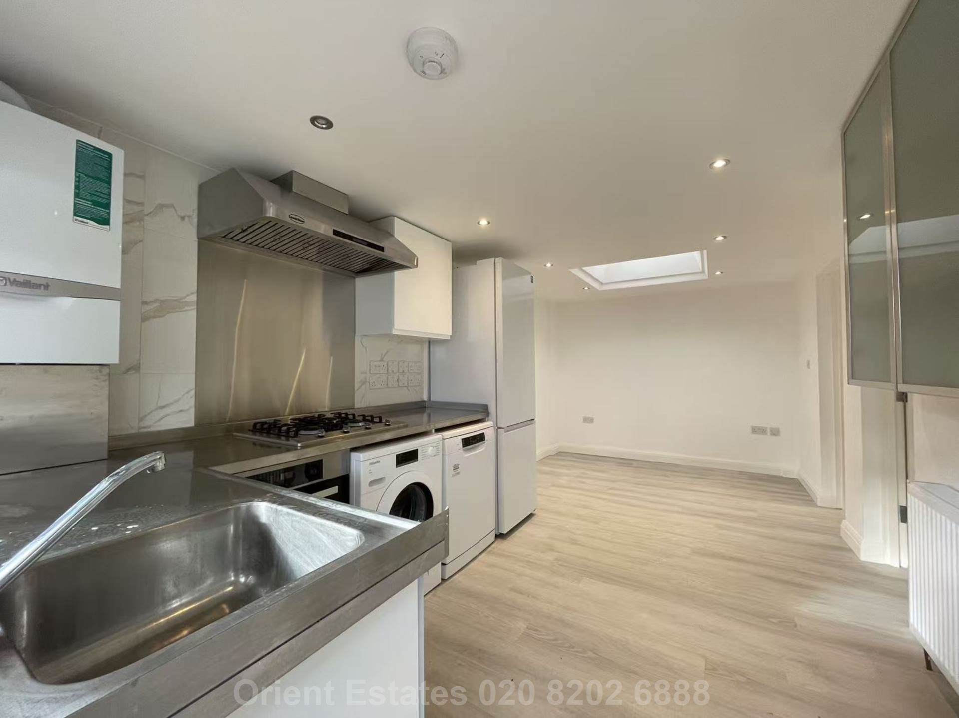 Southbourne Avenue, London, Image 2