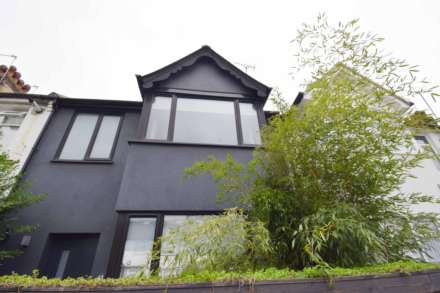 Hamilton Road, London, Image 10