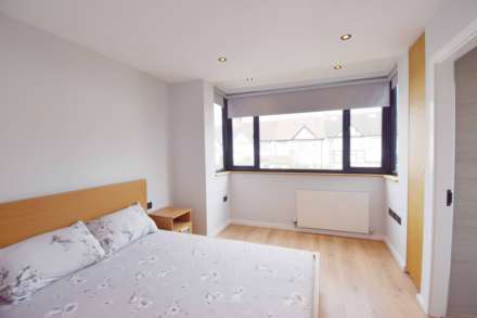 Hamilton Road, London, Image 3