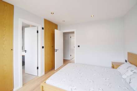 Hamilton Road, London, Image 5