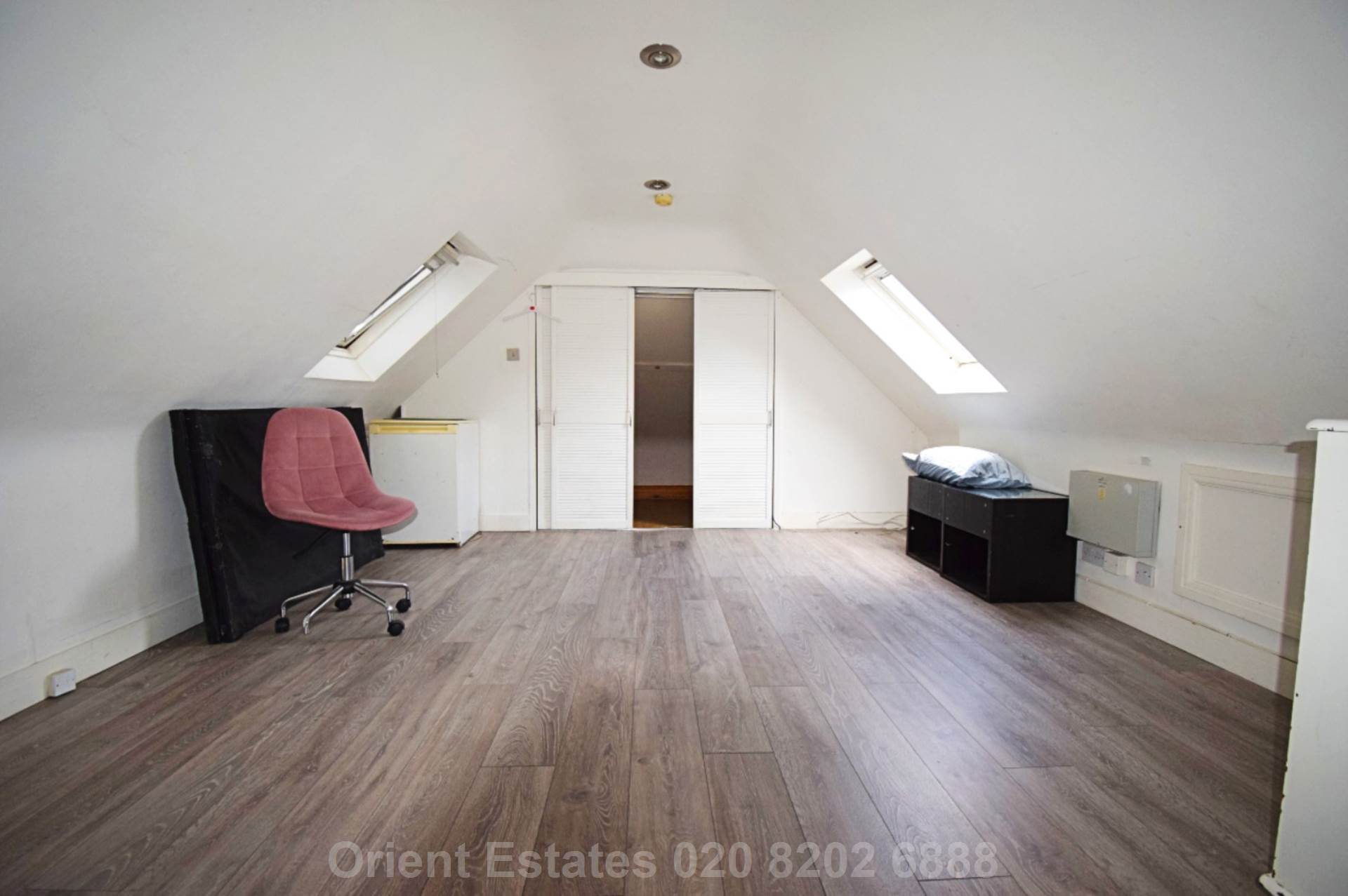 Vaughan Avenue, London, Image 6