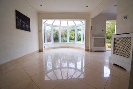 Vaughan Avenue, London, Image 4