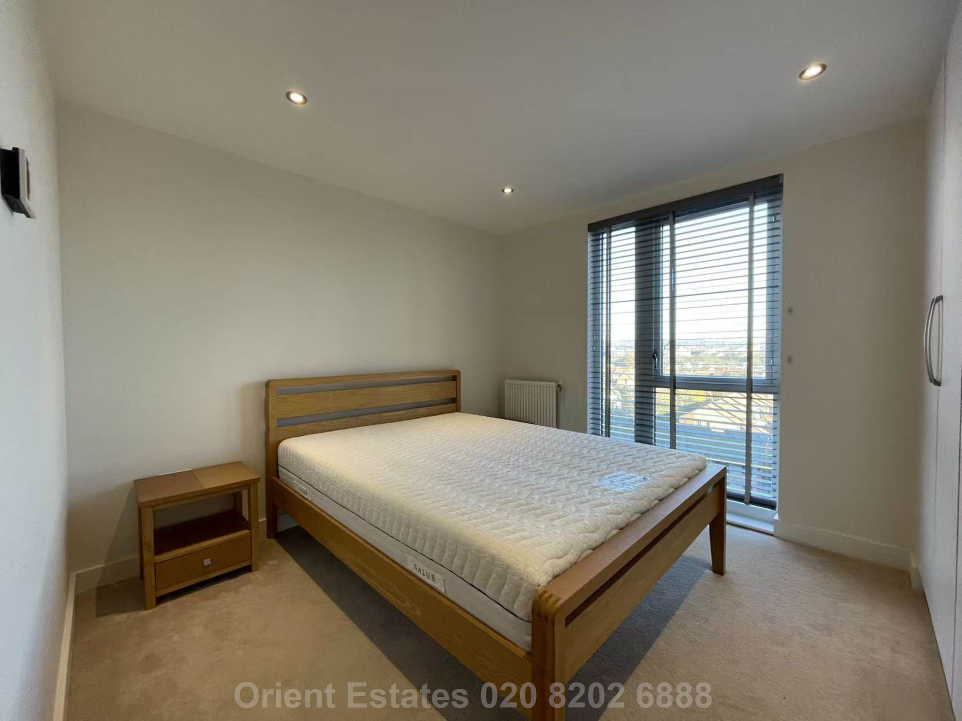 Charcot Road, London, Image 4