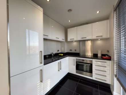 Charcot Road, London, Image 3