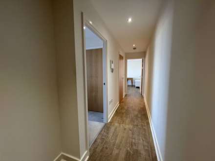 Charcot Road, London, Image 6