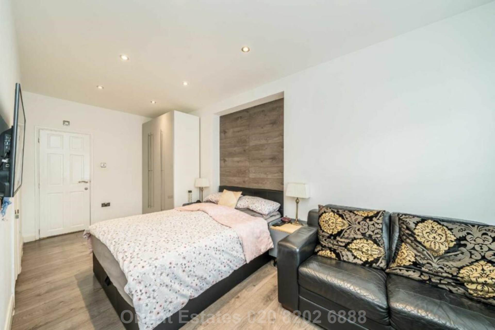 Cheyne Walk, London, Image 10