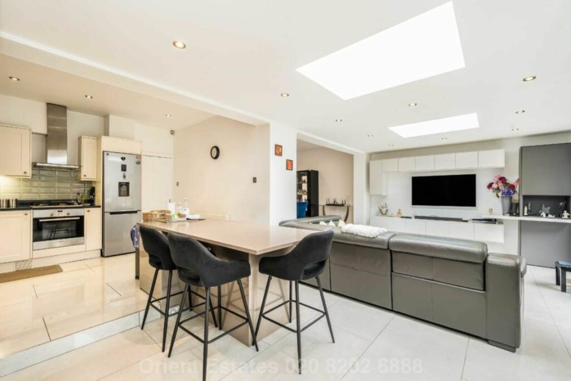 Cheyne Walk, London, Image 5