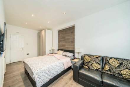 Cheyne Walk, London, Image 10