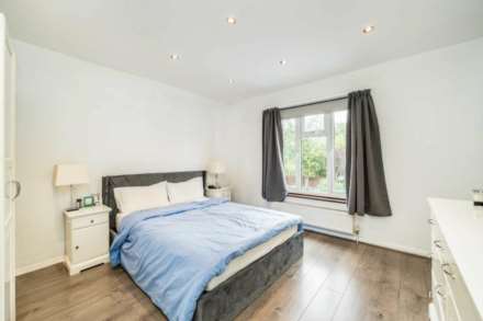 Cheyne Walk, London, Image 6