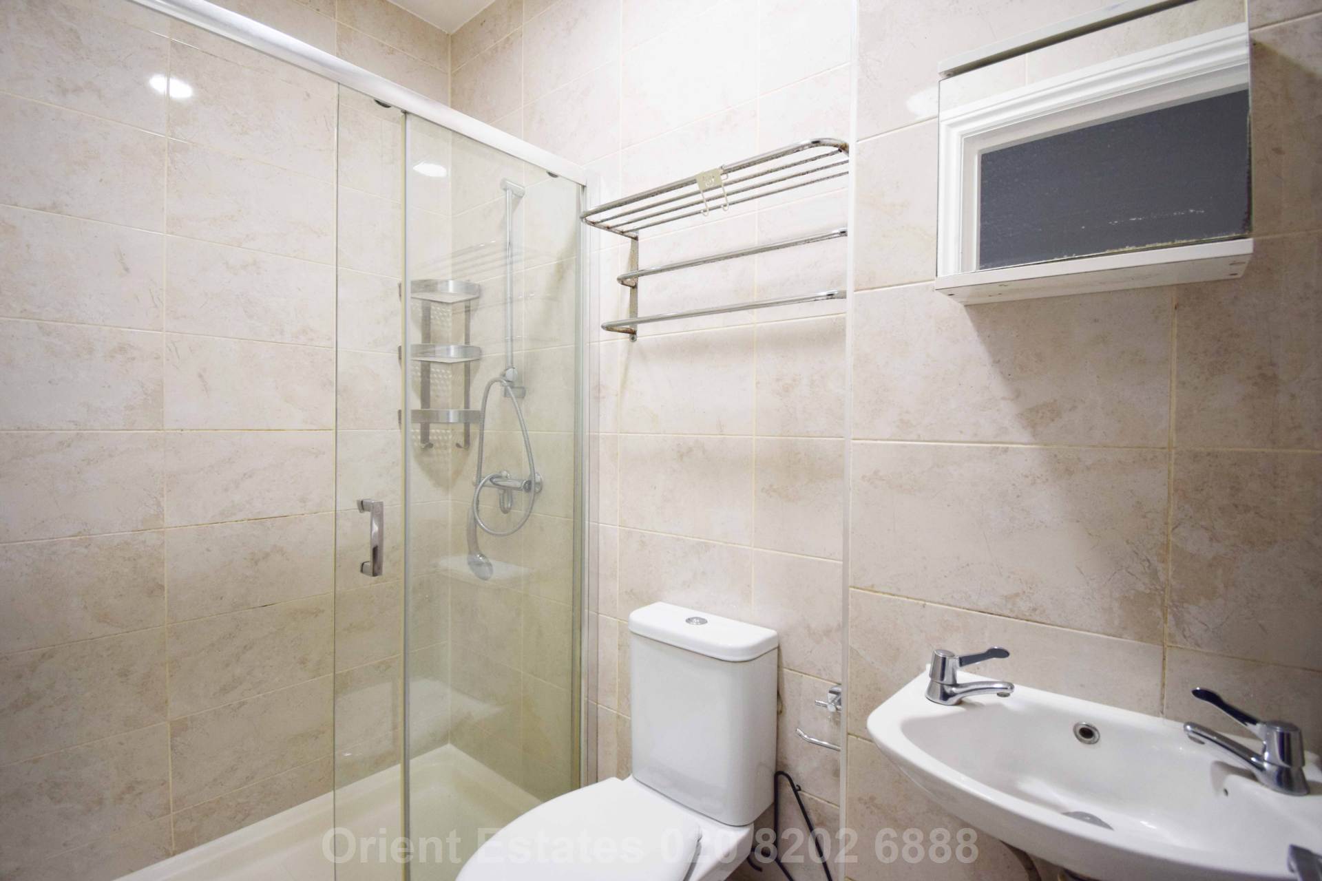 Montagu Road, London, Image 12