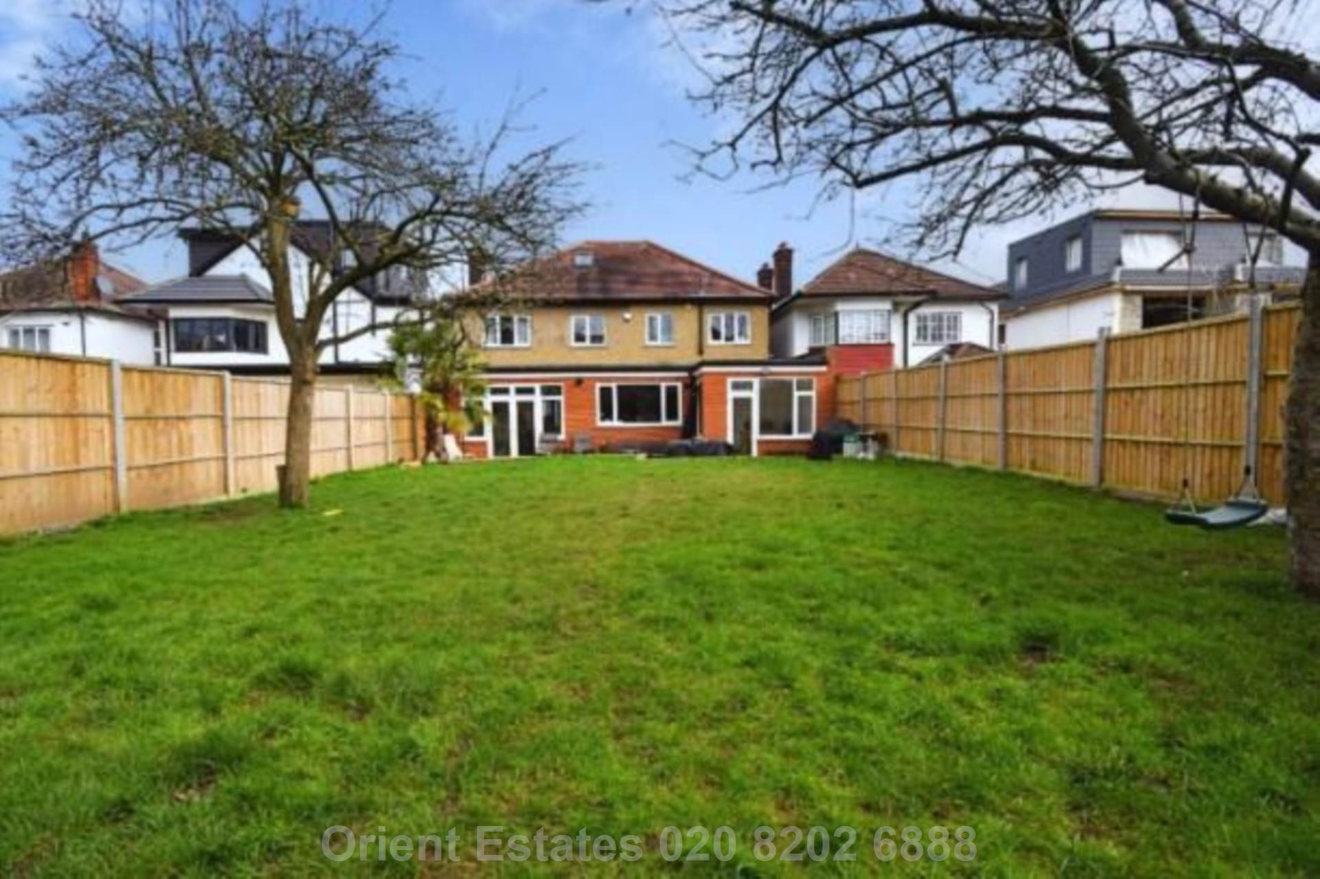 Crespigny Road, London, Image 10