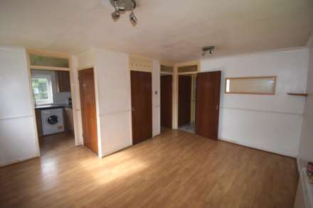 Wheatley Close, London, Image 2