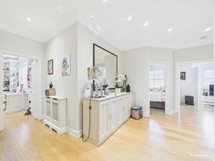 Dewlands Court, Hendon, Image 9