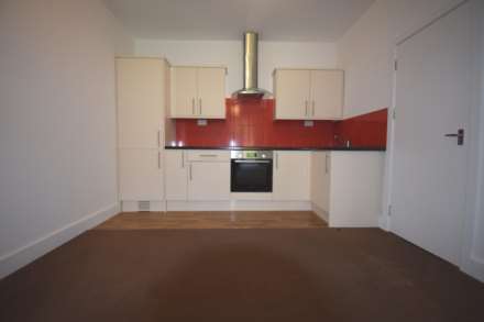 Hillview, London, Image 3