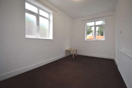 Hillview, London, Image 6