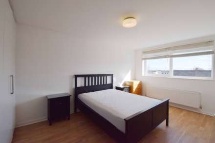 Torrington Park, London, Image 3