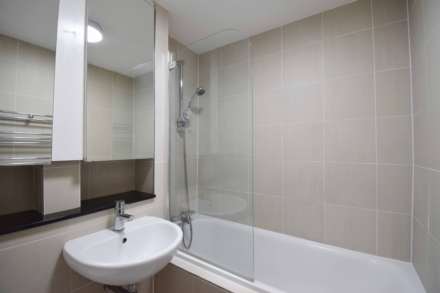 Torrington Park, London, Image 5