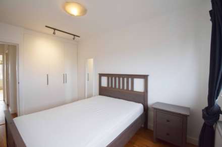 Torrington Park, London, Image 4