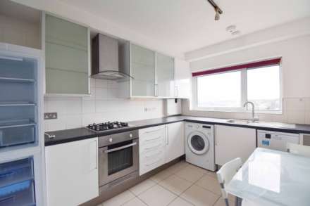 Torrington Park, London, Image 5