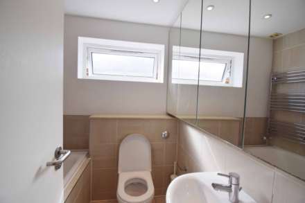 Torrington Park, London, Image 6