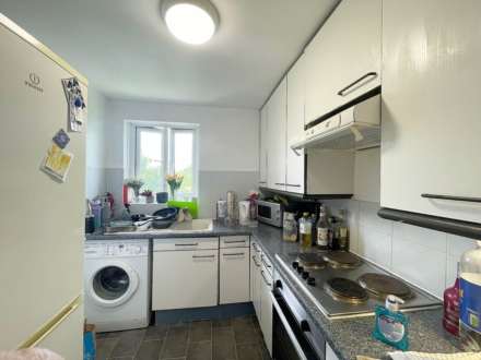 Wenlock Gardens, London, Image 5