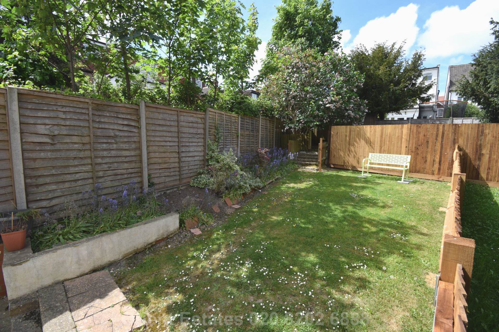 Hillview, London, Image 7