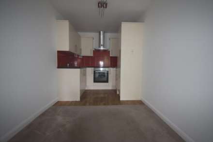Hillview, London, Image 3