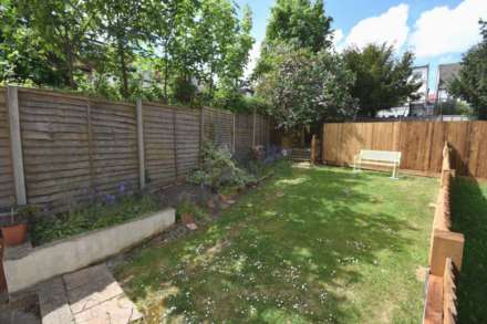 Hillview, London, Image 7