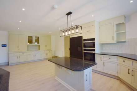 Camlet Way, Barnet, Image 10