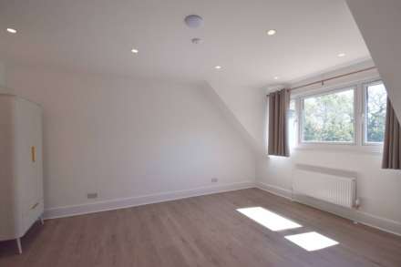 Camlet Way, Barnet, Image 14