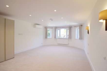Camlet Way, Barnet, Image 17